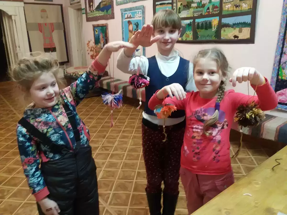 Мастер-класс Подвеска с помпоном