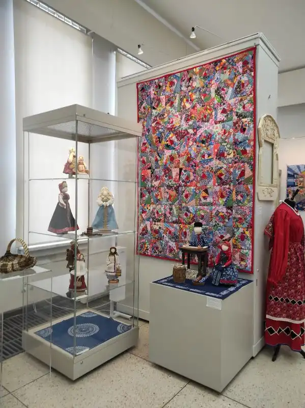Gallery image