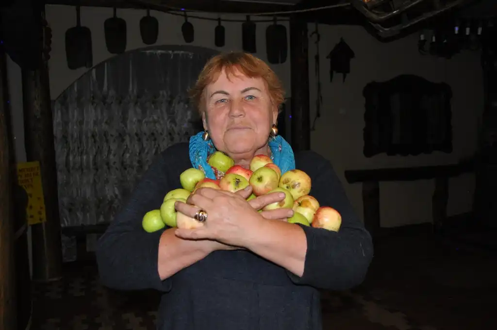 Пахнет яблоками Русь